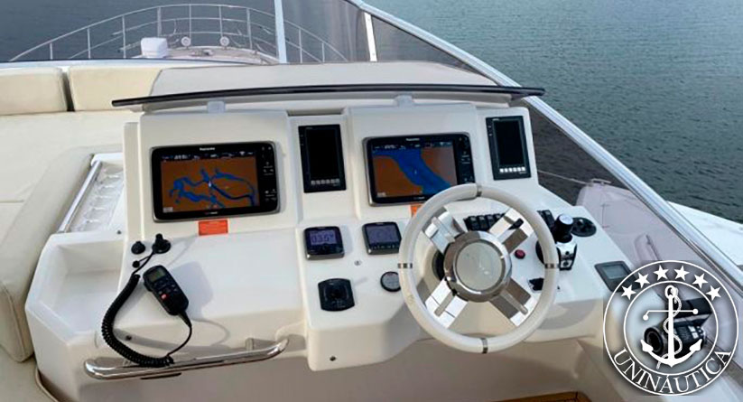 Lancha a venda Azimut 70 barcos usados lanchas azimut yachts ano 2016