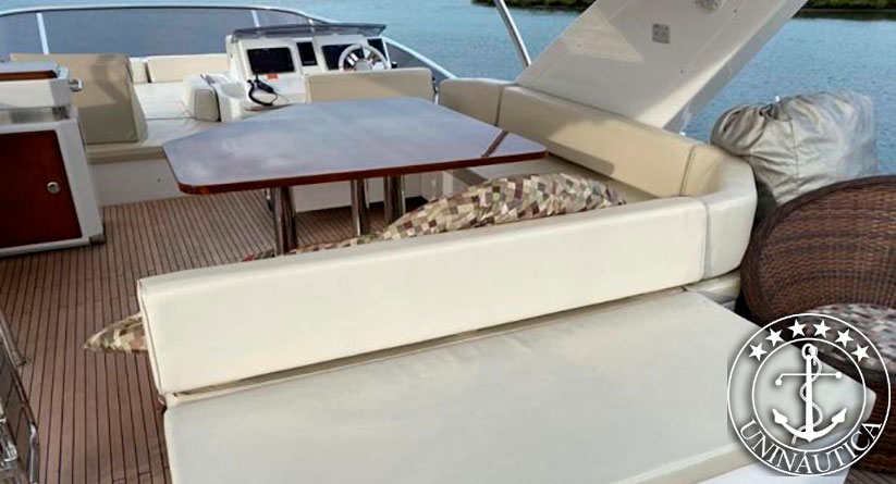 Lancha a venda Azimut 70 barcos usados lanchas azimut yachts ano 2016