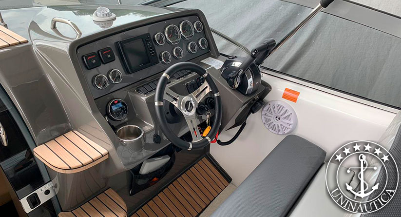 Lancha a venda Phantom 303 fabricada pelo estaleiro Schaefer Yachts em 2017 barcos usados e seminovos