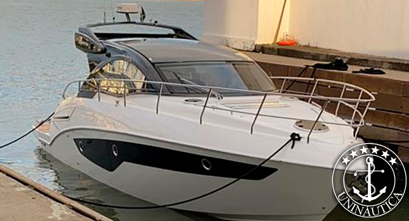Lancha a venda Phantom 400 fabricada pelo estaleiro Schaefer Yachts Barcos usados e seminovos lanchas a venda