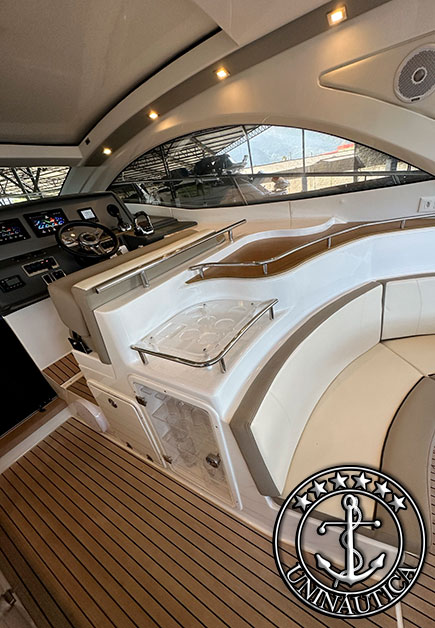 lancha a venda Phantom 400 fabricada pela Schaefer Yachts no ano de 2019