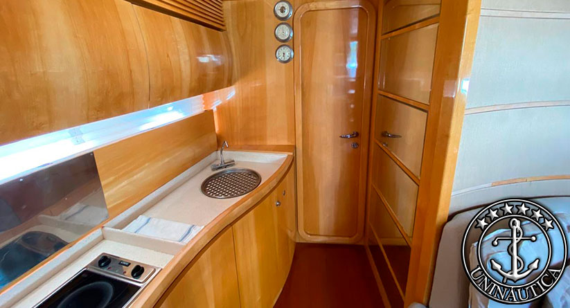 Lancha a venda Pershing 43 barcos usados e seminovos Ferretti