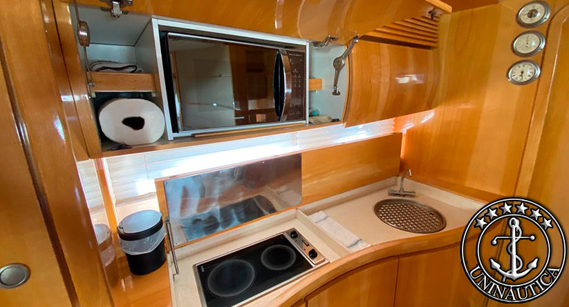 Lancha a venda Pershing 43 barcos usados e seminovos Ferretti