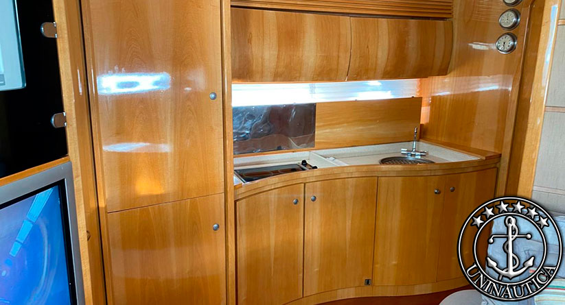 Lancha a venda Pershing 43 barcos usados e seminovos Ferretti