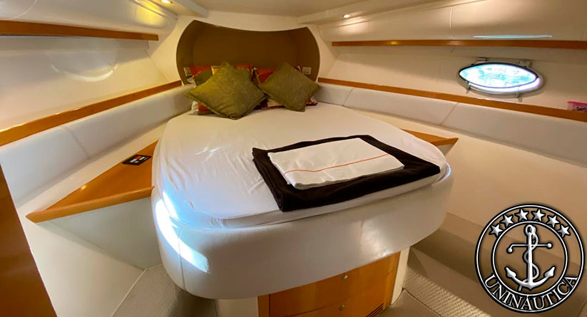 Lancha a venda Pershing 43 barcos usados e seminovos Ferretti