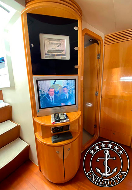 Lancha a venda Pershing 43 barcos usados e seminovos Ferretti