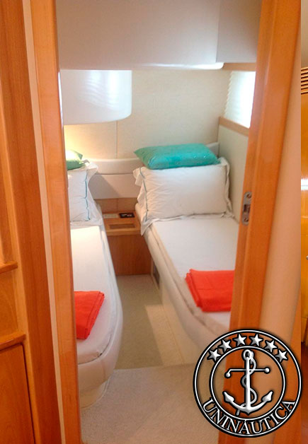 Lancha a venda Pershing 43 barcos usados e seminovos Ferretti