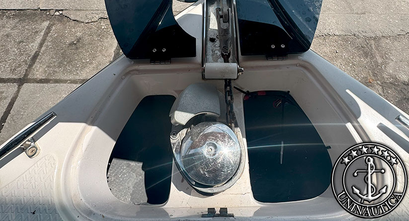 lancha a venda Triton 300 barcos usados e a venda